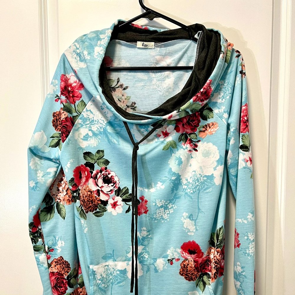 Blue floral hoodie size 1XL
